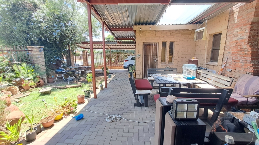 3 Bedroom Property for Sale in Uitsig Free State